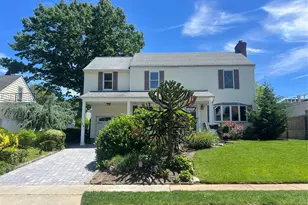 24 Purdue Rd, Glen Cove, NY 11542 - Photo 3