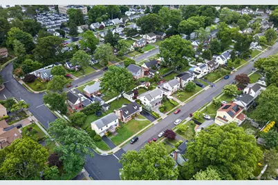 24 Purdue Road, Glen Cove, NY 11542 - Photo 5