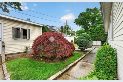 24 Purdue Road, Glen Cove, NY 11542 - Photo 7