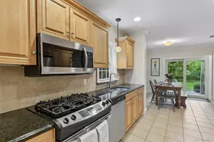 6 Pine Pl, Greenlawn, NY 11740 - Photo 13