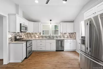 194 Smith Street, Poughkeepsie, NY 12601 - Photo 13