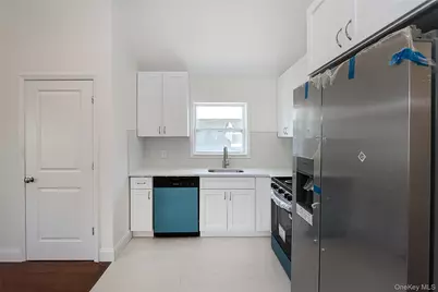37 Lancaster Place, Hempstead, NY 11550 - Photo 7