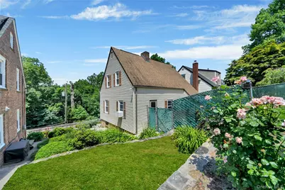 136 Midland Avenue, Yonkers, NY 10705 - Photo 37