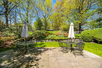 24 Sheldrake Place, New Rochelle, NY 10804 - Photo 21