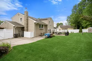 48 Lawrence Ave, Holbrook, NY 11741 - Photo 25