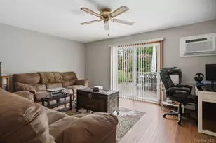 48 Lawrence Ave, Holbrook, NY 11741 - Photo 5