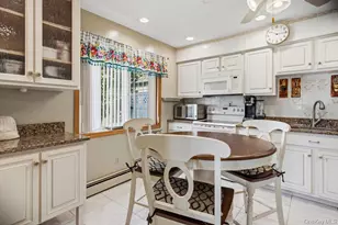 48 Lawrence Ave, Holbrook, NY 11741 - Photo 13