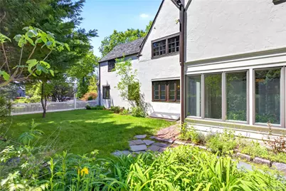 3 Brompton Road, Garden City, NY 11530 - Photo 23
