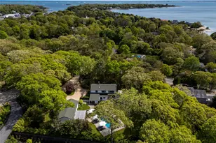 91 E Tiana Rd, Hampton Bays, NY 11946 - Photo 23