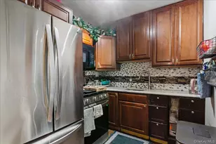 1020 E 213th St, Bronx, NY 10469 - Photo 5