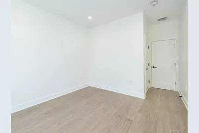 24 Lumber Road #3, Roslyn, NY 11576 - Photo 11