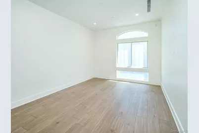 24 Lumber Road #3, Roslyn, NY 11576 - Photo 15