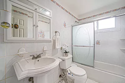 17 Liberty Avenue, Selden, NY 11784 - Photo 25
