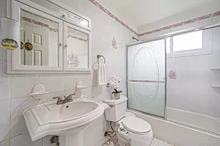 17 Liberty Ave, Selden, NY 11784 - Photo 25