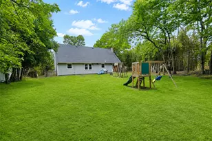 89 Lincoln Ave, Mastic Beach, NY 11951 - Photo 13