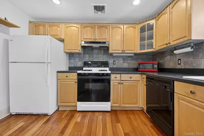 250 Rombout Avenue, Beacon, NY 12508 - Photo 13