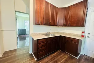 32 Hooker Ave, Poughkeepsie, NY 12601 - Photo 7