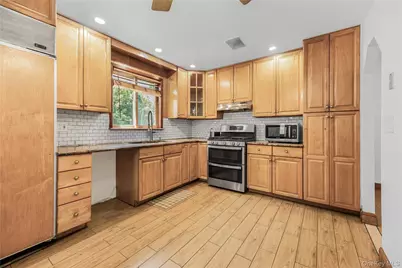 107 Hayward Street, Yonkers, NY 10704 - Photo 7