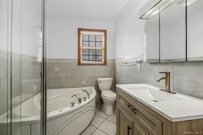 107 Hayward Street, Yonkers, NY 10704 - Photo 11