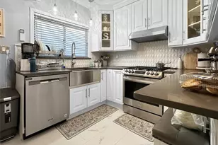 99-31 213th St, Queens Village, NY 11429 - Photo 17