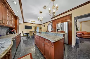 162-25 Cryders Ln, Whitestone, NY 11357 - Photo 15