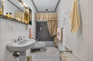 162-25 Cryders Ln, Whitestone, NY 11357 - Photo 29