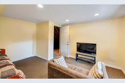 75 Elm Avenue, Smithtown, NY 11787 - Photo 29