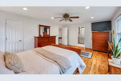 75 Elm Avenue, Smithtown, NY 11787 - Photo 17