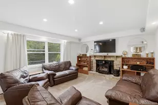 14 Julia Cir, East Setauket, NY 11733 - Photo 11