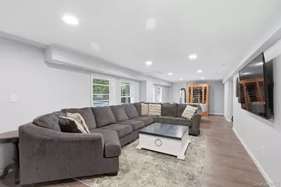 14 Julia Circle, East Setauket, NY 11733 - Photo 23