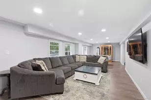 14 Julia Cir, East Setauket, NY 11733 - Photo 23