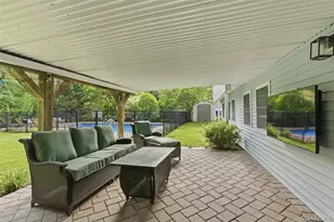 14 Julia Cir, East Setauket, NY 11733 - Photo 35