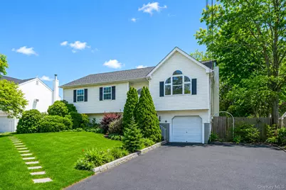 57 Woodycrest Drive, Farmingville, NY 11738 - Photo 3