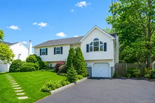 57 Woodycrest Dr, Farmingville, NY 11738 - Photo 3