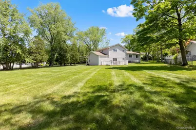 351 London Road, Yorktown Heights, NY 10598 - Photo 27
