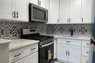 301 W 110th St, New York, NY 10026 - Photo 5