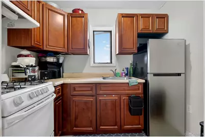 76-14 69th Road, Middle Village, NY 11379 - Photo 11