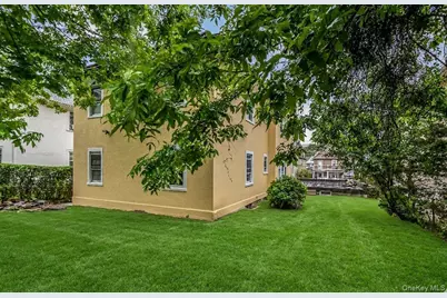 106 Hillside Avenue, Mount Vernon, NY 10553 - Photo 21