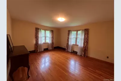 4 Beach Road #2nd floor unit, Glen Spey, NY 12737 - Photo 13