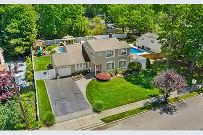 939 Manor Lane, Bay Shore, NY 11706 - Photo 3