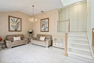 939 Manor Lane, Bay Shore, NY 11706 - Photo 17