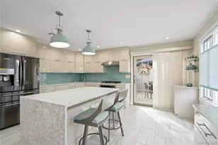 939 Manor Ln, Bay Shore, NY 11706 - Photo 11