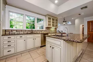 4 Lower Dr, Huntington, NY 11743 - Photo 9