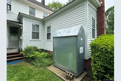 454 Main Street, Center Moriches, NY 11934 - Photo 5
