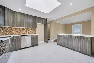 209 N Grove Street, Valley Stream, NY 11580 - Photo 11
