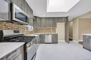 [Address not provided], Valley Stream, NY 11580 - Photo 11