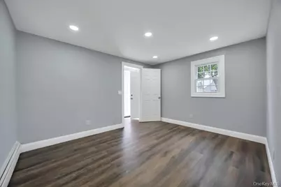209 N Grove Street, Valley Stream, NY 11580 - Photo 21