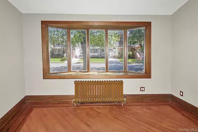 43 E Raleigh Avenue, New York, NY 10310 - Photo 5