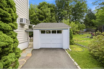 30 Greenvale Circle, White Plains, NY 10607 - Photo 23