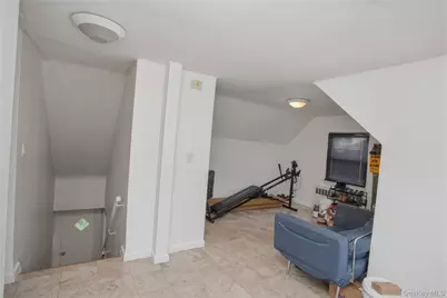 503 S 12th Street, New Hyde Park, NY 11040 - Photo 7